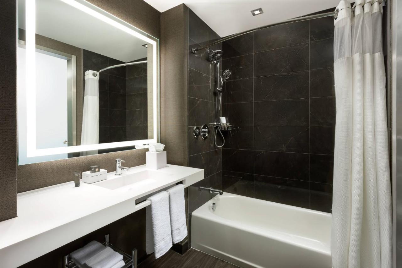 Ac Hotel By Marriott New York Times Square Zewnętrze zdjęcie